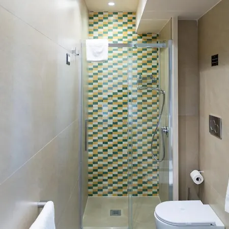 Stella Vi 4*